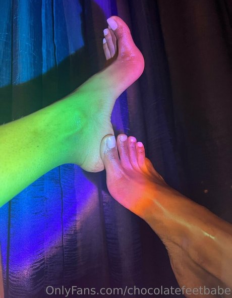 Foto di nudo di fuga di OnlyFans di Chocolatefeetbabe