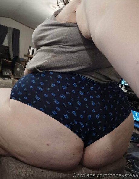 Foto di nudo di fuga di OnlyFans di Honeysteaa