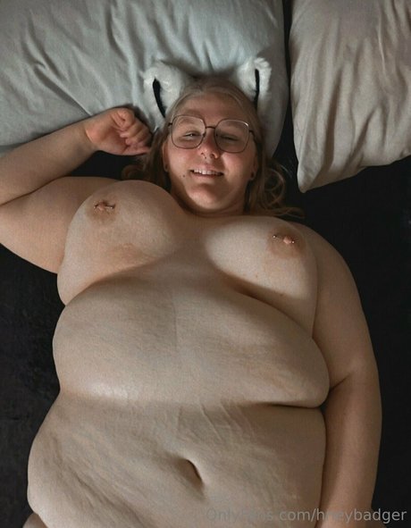 Foto di nudo di fuga di OnlyFans di Hneybadger