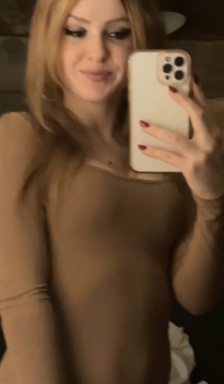 Foto di nudo di fuga di OnlyFans di Vcielia