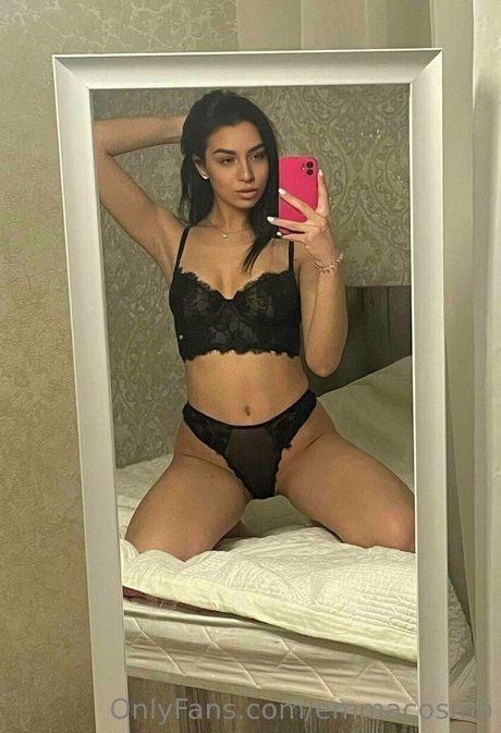 Foto di nudo di fuga di OnlyFans di Emmacosmo