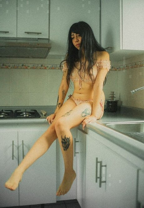 Foto di nudo di fuga di OnlyFans di Basoofia