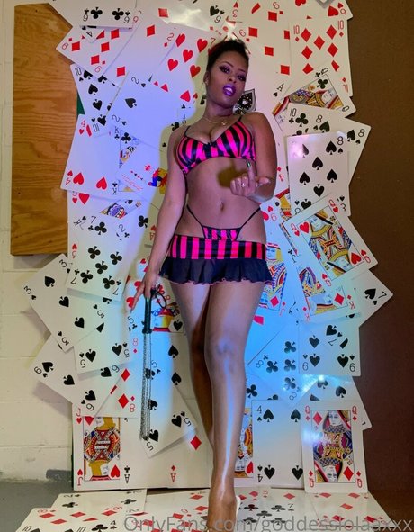 Foto di nudo di fuga di OnlyFans di Goddesslolaaxxx