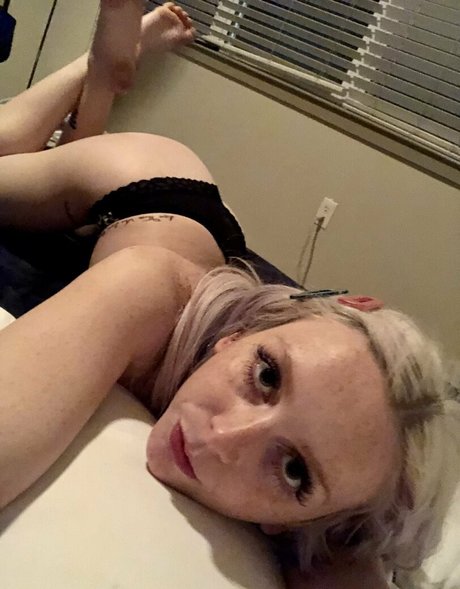 Foto di nudo di fuga di OnlyFans di Remireagan