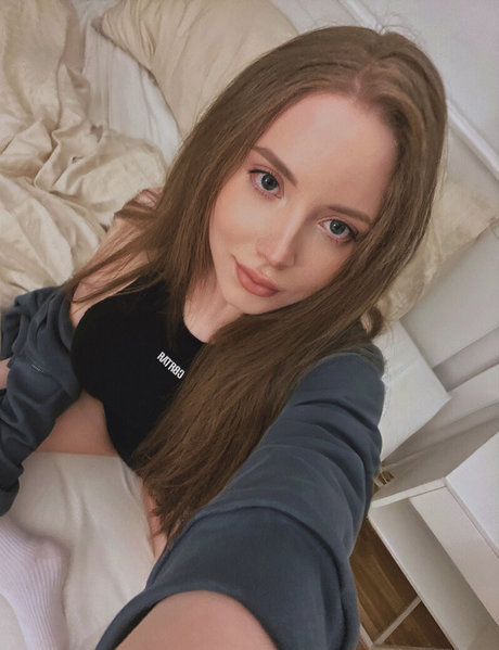 Foto di nudo di fuga di OnlyFans di Solodarika