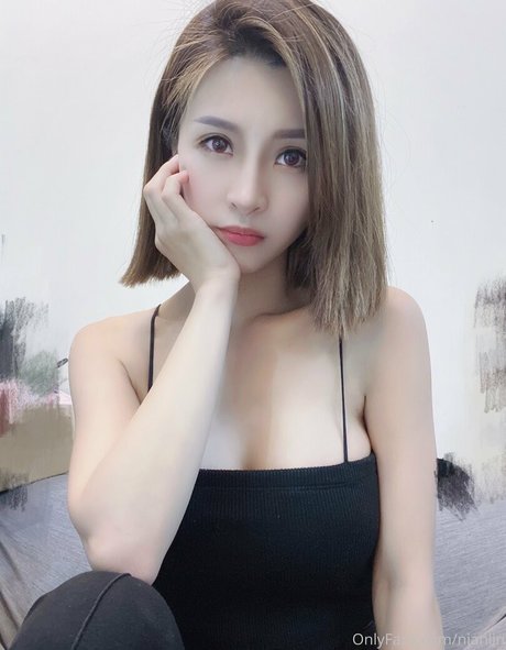 Foto di nudo di fuga di OnlyFans di Nianlin