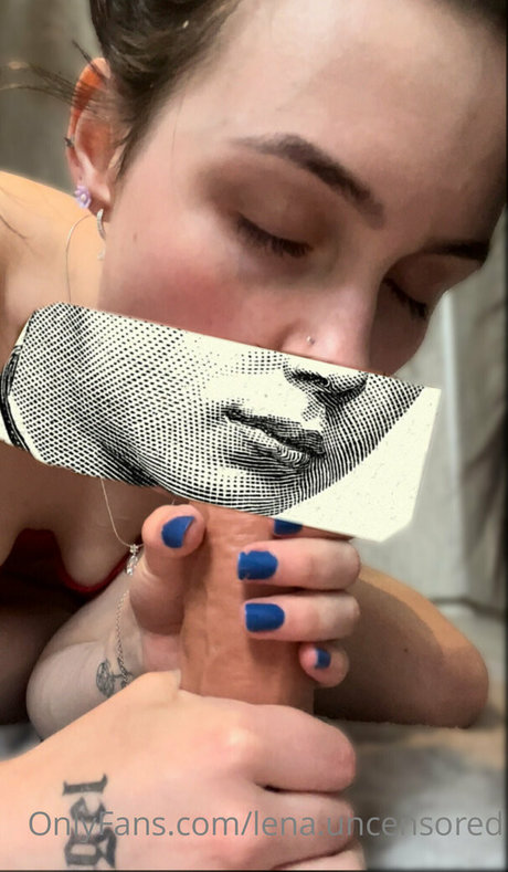 Foto di nudo di fuga di OnlyFans di Lenauncensored