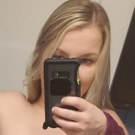 Abbysoutside