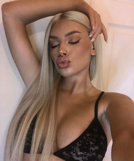 Foto di nudo di fuga di OnlyFans di Sloppyqueenuk