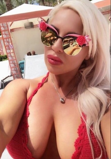 Foto di nudo di fuga di OnlyFans di Dana Brooke