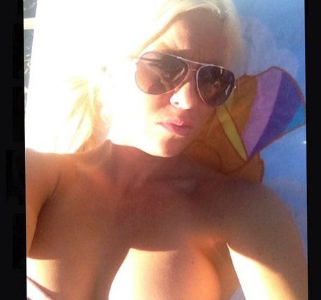 Foto di nudo di fuga di OnlyFans di Dana Brooke