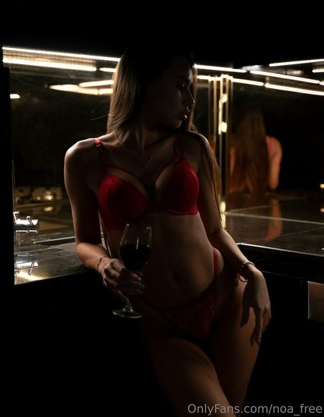 Foto di nudo di fuga di OnlyFans di Noafree