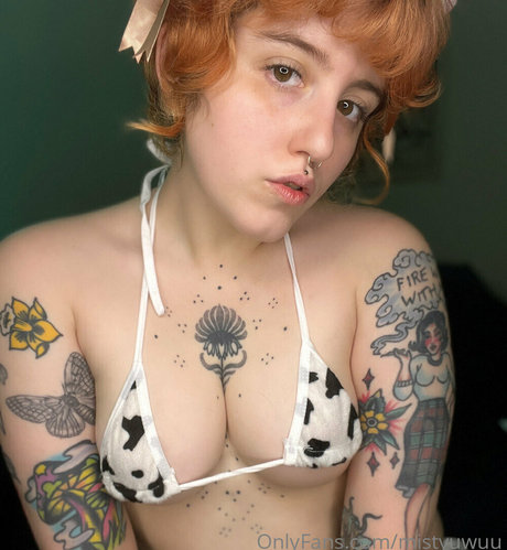 Foto di nudo di fuga di OnlyFans di Gothgamerfree