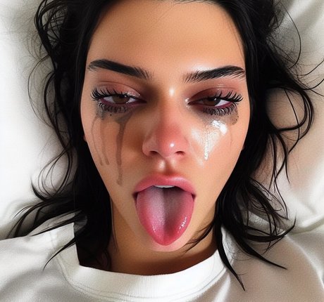 Foto di nudo di fuga di OnlyFans di Kendall Jenner Ai Porn
