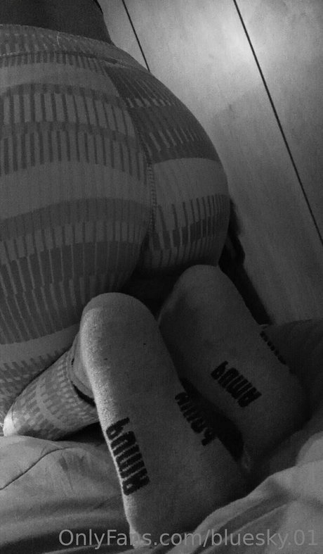 Foto di nudo di fuga di OnlyFans di Bluesky01