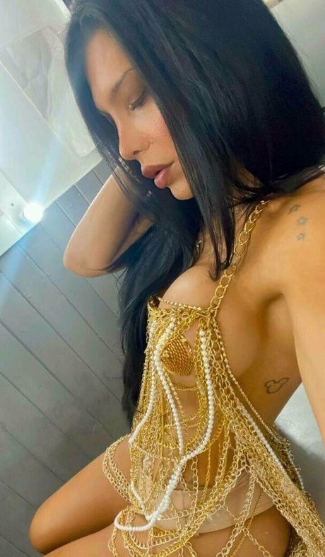 Foto di nudo di fuga di OnlyFans di Yoursofiats