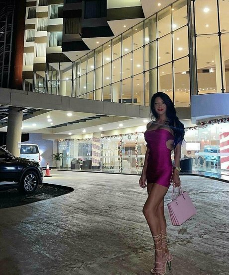 Foto di nudo di fuga di OnlyFans di Yoursofiats