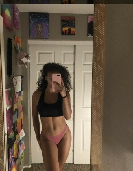 Foto di nudo di fuga di OnlyFans di Jazzylique