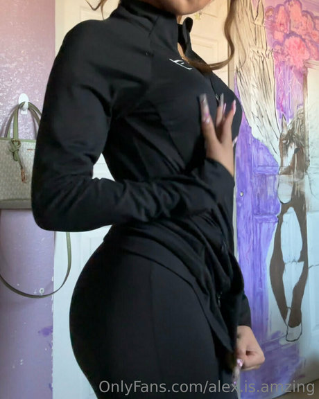 Foto di nudo di fuga di OnlyFans di Alexisamzing