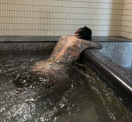Foto di nudo di fuga di OnlyFans di Wisalallen