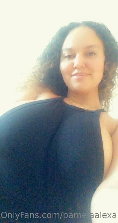 Foto di nudo di fuga di OnlyFans di Pamelaalexandrasurprise