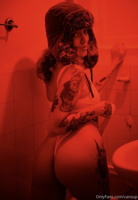 Foto di nudo di fuga di OnlyFans di Tugce Cansu Parlak