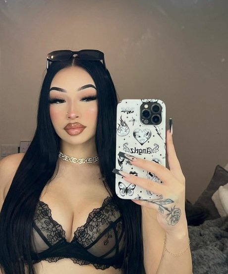 Foto di nudo di fuga di OnlyFans di Josie Alesia
