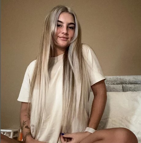 Foto di nudo di fuga di OnlyFans di Xtrahotsofia