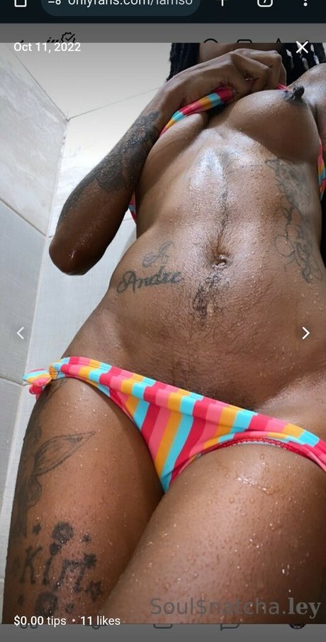 Foto di nudo di fuga di OnlyFans di Ley Auhra