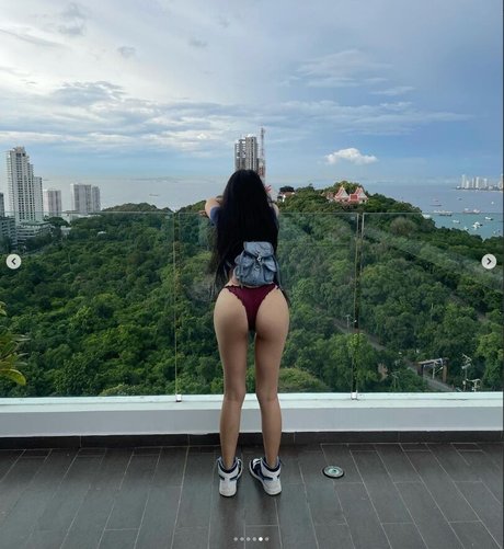 Foto di nudo di fuga di OnlyFans di Buncharean2