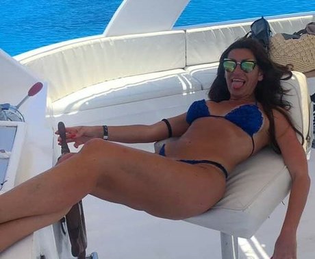 Foto di nudo di fuga di OnlyFans di Simona Isceri