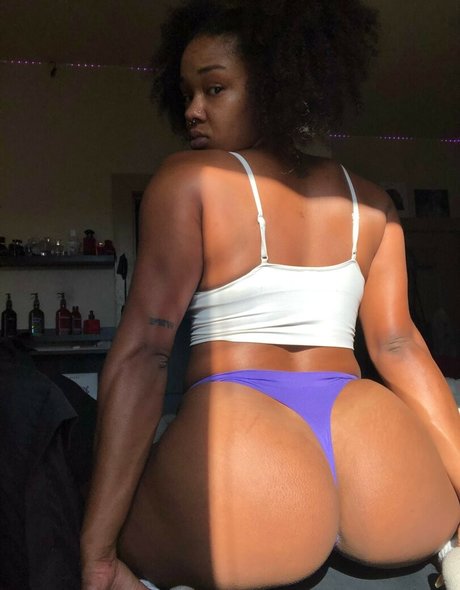 Foto di nudo di fuga di OnlyFans di Kokoathebrat