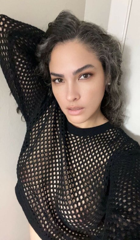 Foto di nudo di fuga di OnlyFans di Adelineclassroom