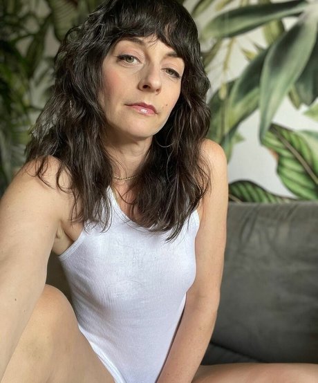Foto di nudo di fuga di OnlyFans di Lindsay Ames