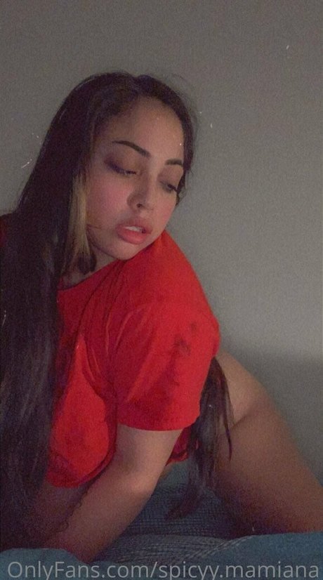 Foto di nudo di fuga di OnlyFans di Spicyymamiana