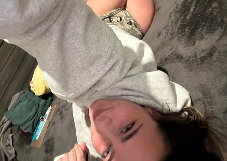 Foto di nudo di fuga di OnlyFans di Danielle Cooper