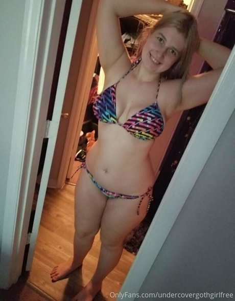 Undercovergothgirlfree