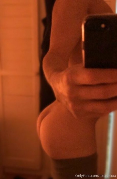 Foto di nudo di fuga di OnlyFans di Tsmendoza