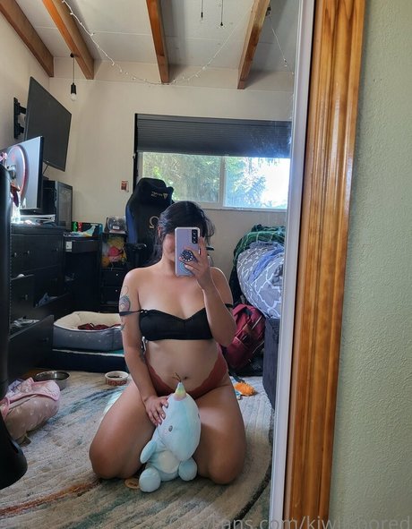 Foto di nudo di fuga di OnlyFans di Kiwiisbored