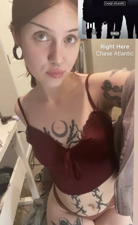 Foto di nudo di fuga di OnlyFans di Axttie