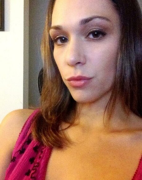 Adrienneadora