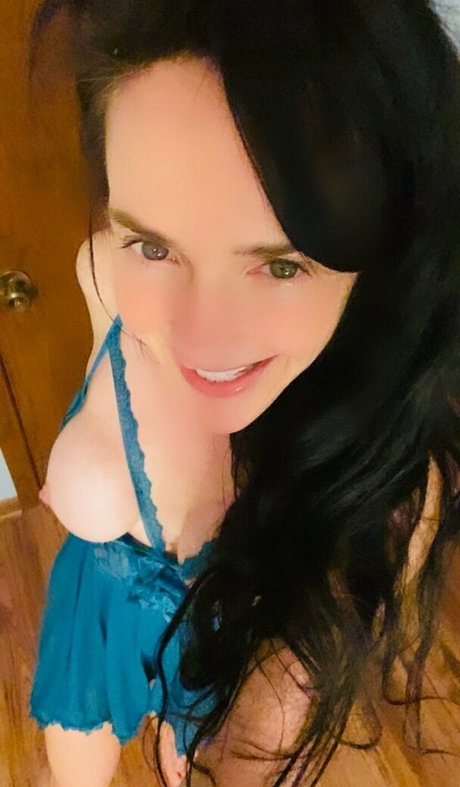 Lilrosiedoll