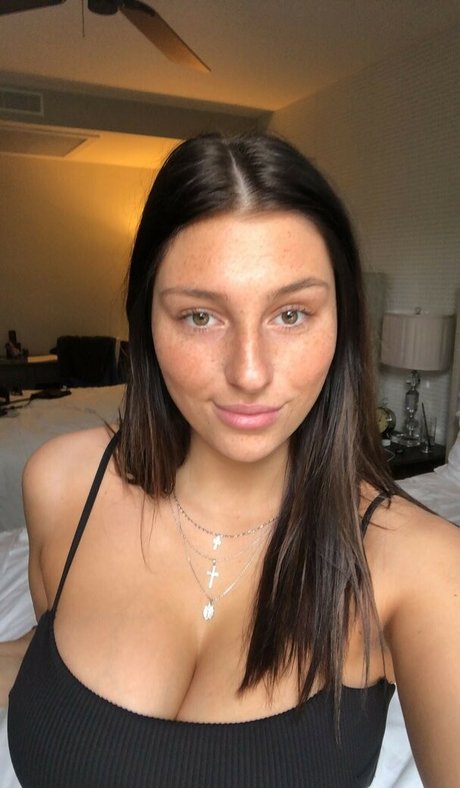 Foto di nudo di fuga di OnlyFans di Abbey Wilson