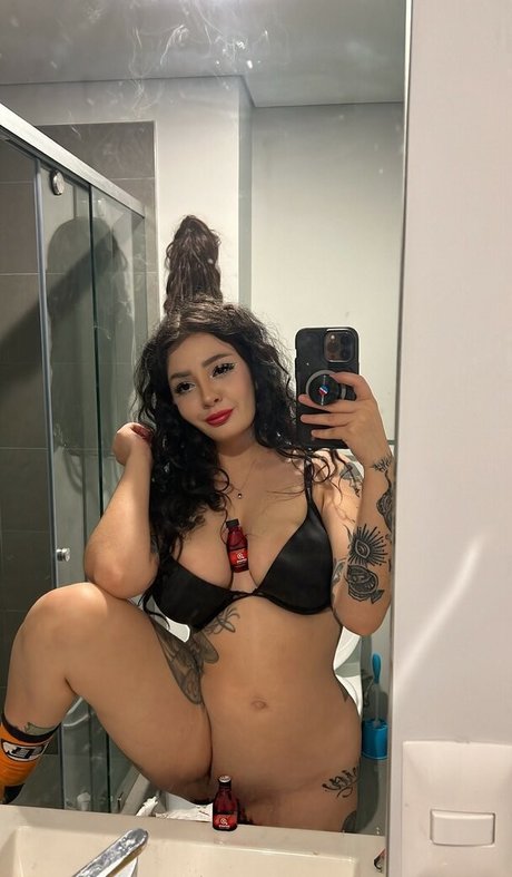 Foto di nudo di fuga di OnlyFans di Betzy Black