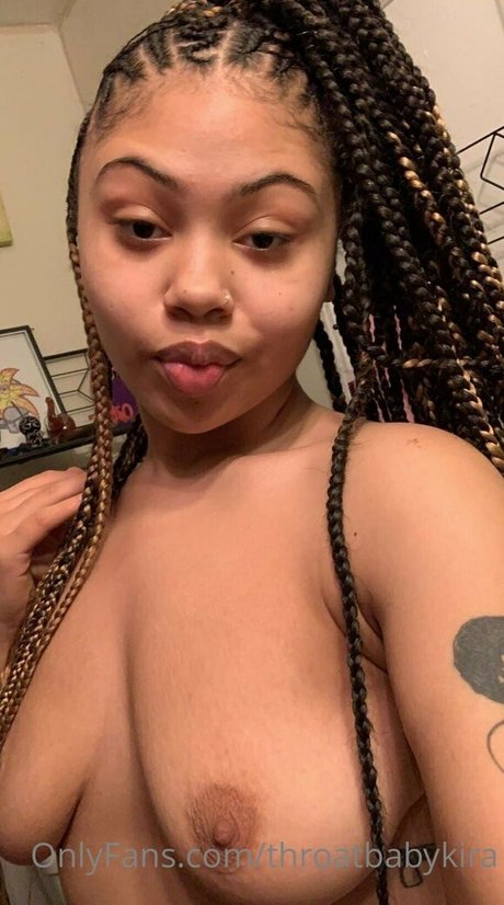 Foto di nudo di fuga di OnlyFans di Throatbabykira