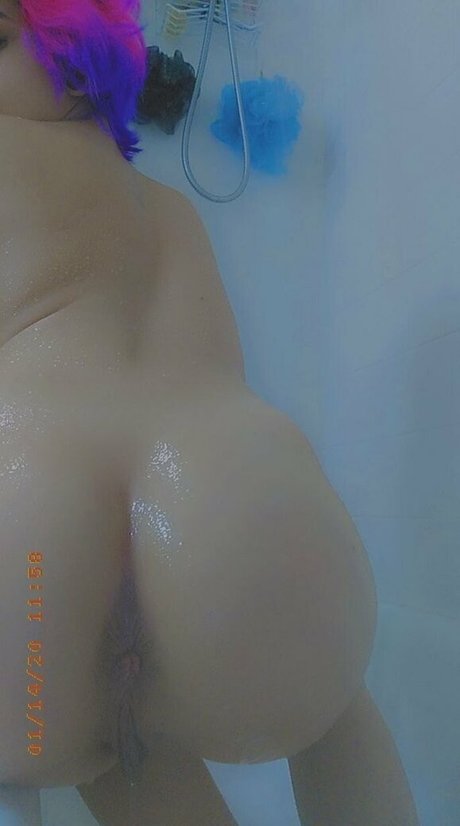 Foto di nudo di fuga di OnlyFans di Glowsticksss