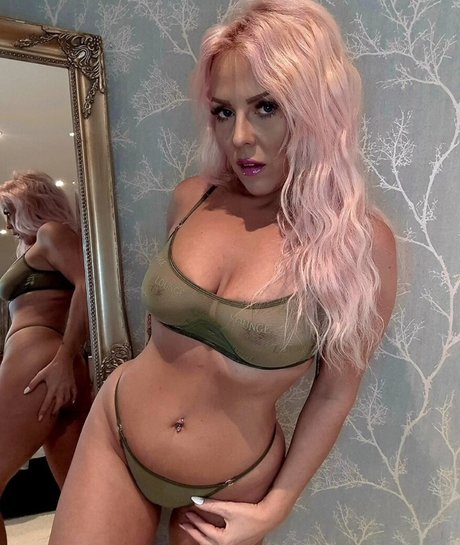Foto di nudo di fuga di OnlyFans di Sweetcandy