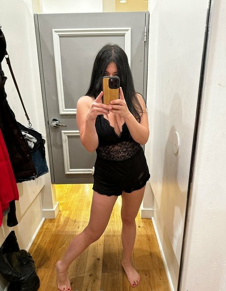 Thewhisperxo