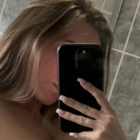 Foto di nudo di fuga di OnlyFans di Toni Wainwright