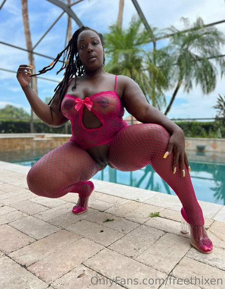 Foto di nudo di fuga di OnlyFans di Freethixen